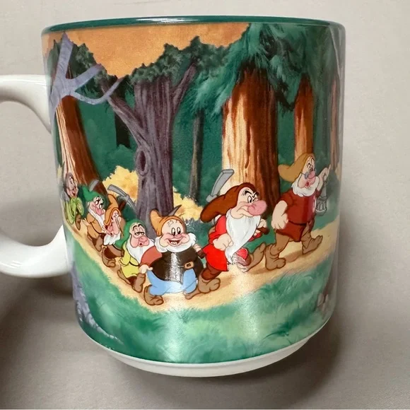 DISNEY Snow White and the Seven Dwarves coffee cup mug. - Picture 2 of 5